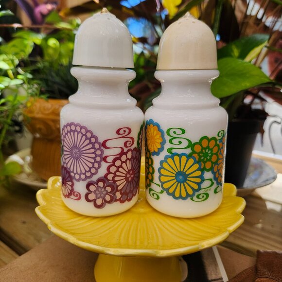Vintage 1960's Avon Milk Glass Shakers with Colorful Mod Floral Pattern - Picture 1 of 11